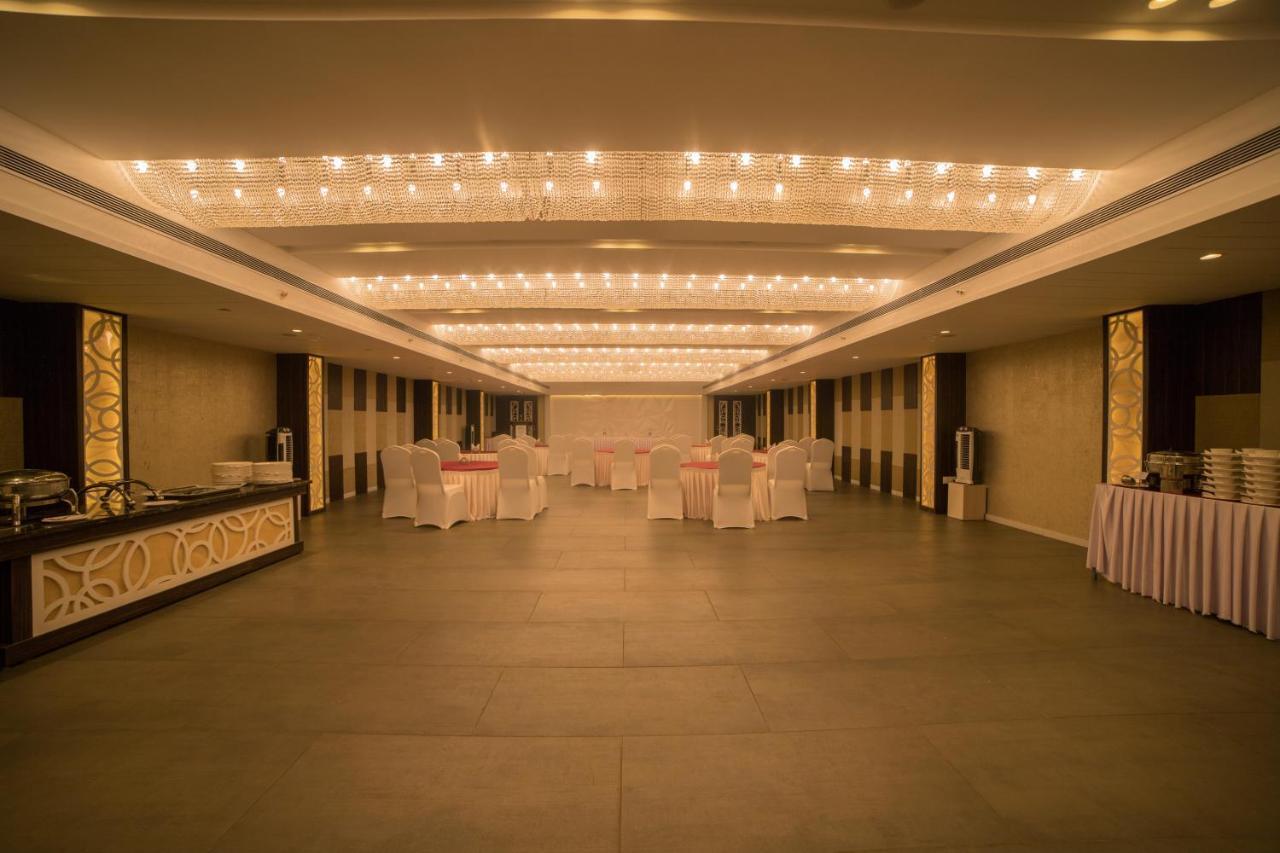 Zip By Spree Hotels Samudra Belagavi Zewnętrze zdjęcie