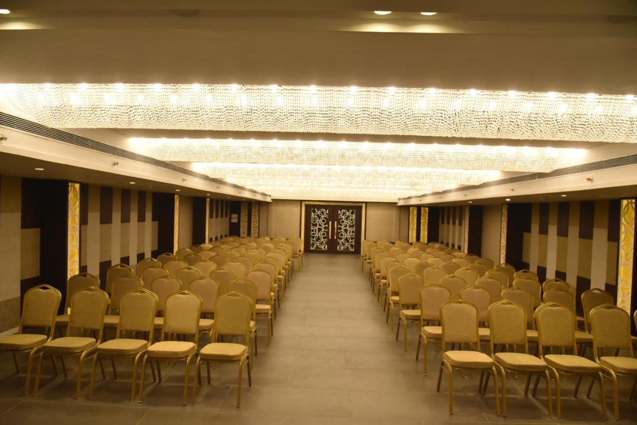 Zip By Spree Hotels Samudra Belagavi Zewnętrze zdjęcie