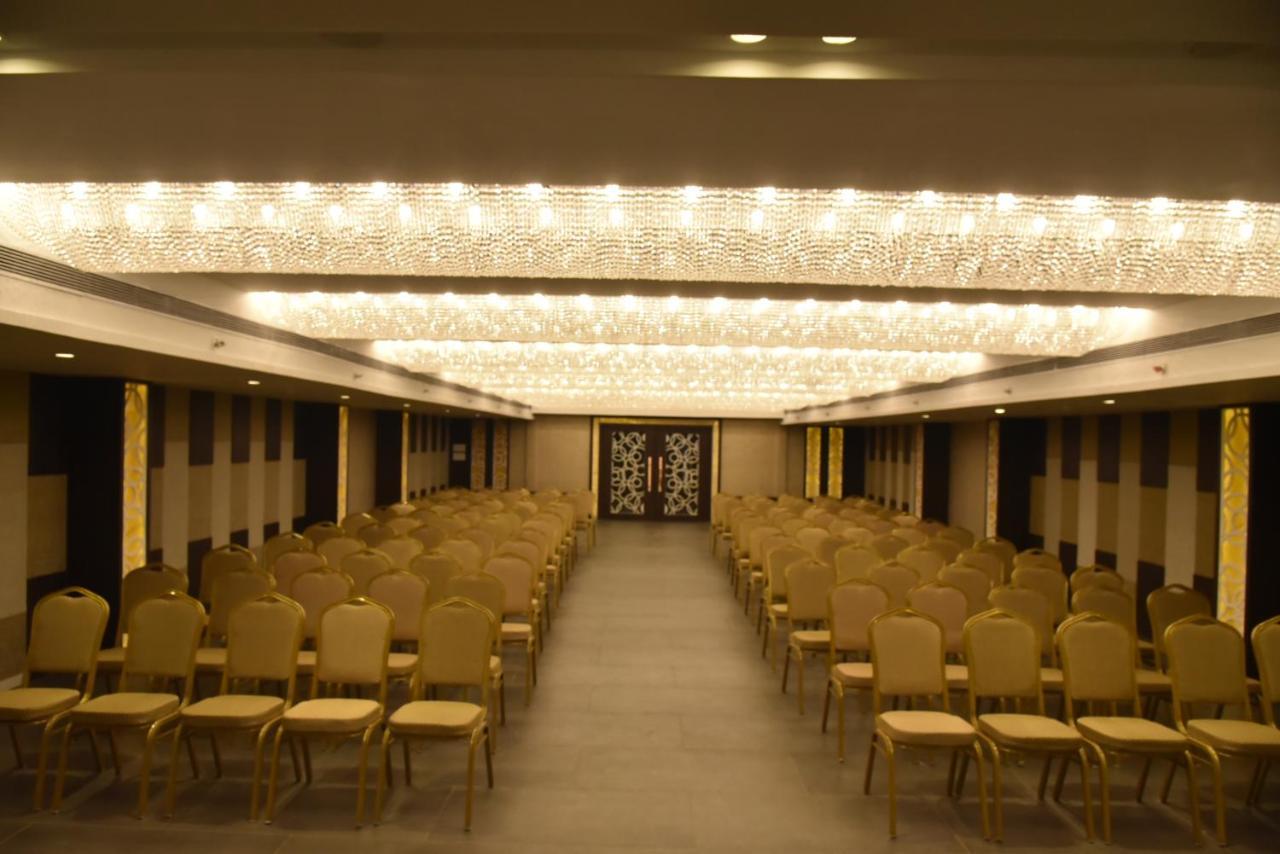 Zip By Spree Hotels Samudra Belagavi Zewnętrze zdjęcie