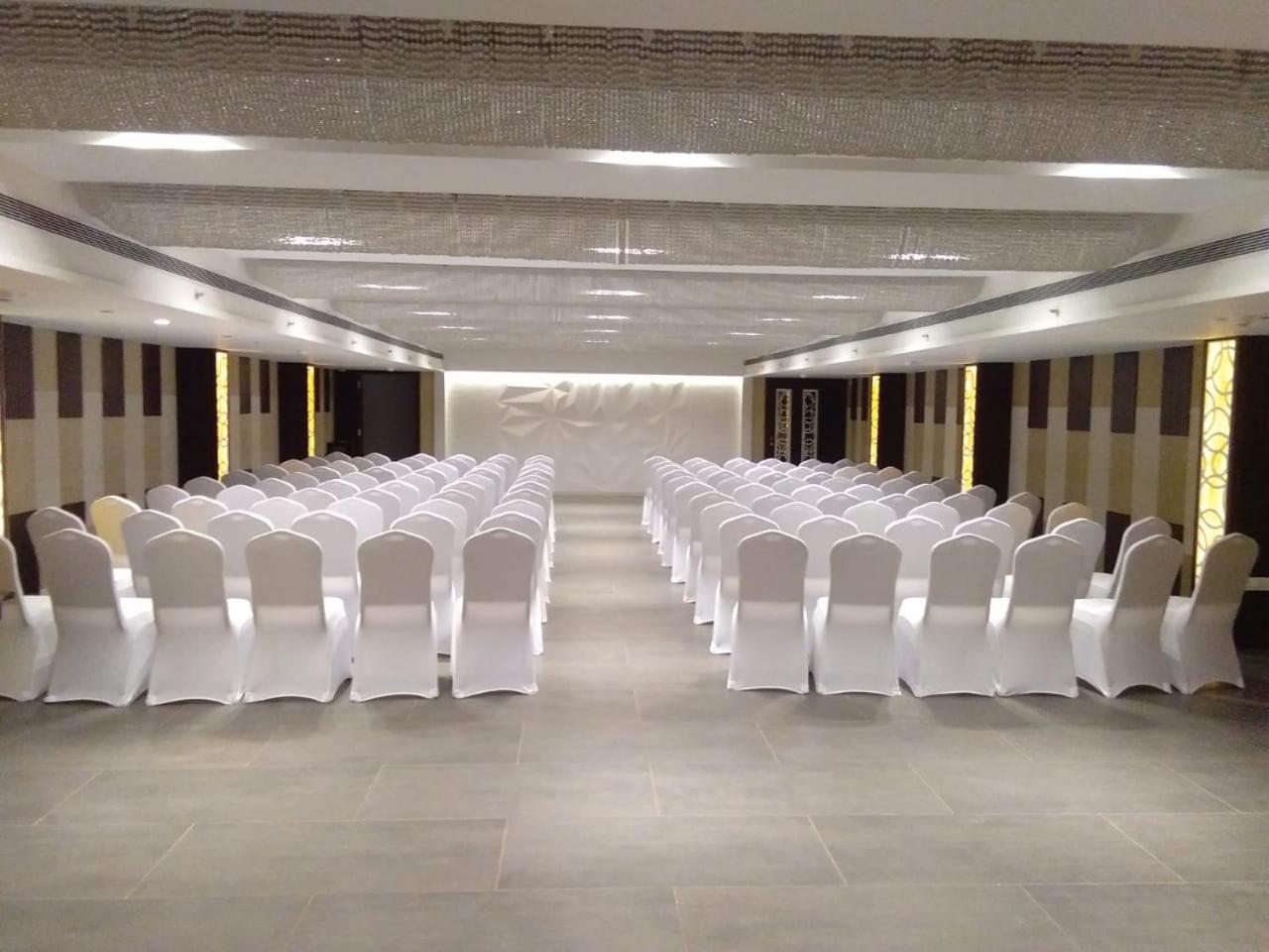 Zip By Spree Hotels Samudra Belagavi Zewnętrze zdjęcie